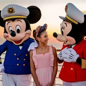 ¿A quién se dirige la compañía DISNEY CRUISE LINE?