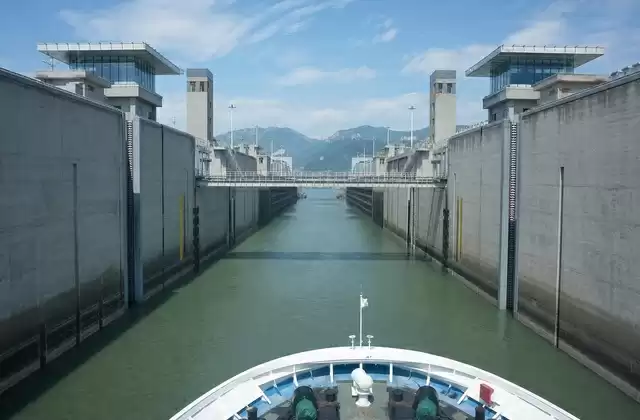 Esclusas de la presa