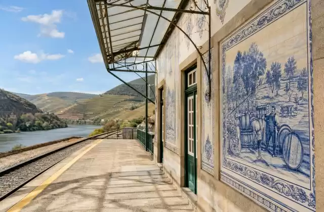 Pinhão y sus azulejos