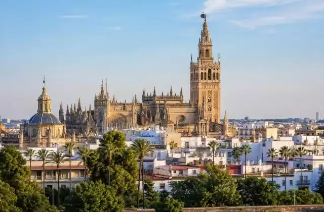 La catedral y la Giralda