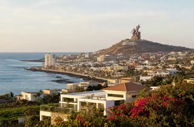 Monumento al Renacimiento Africano