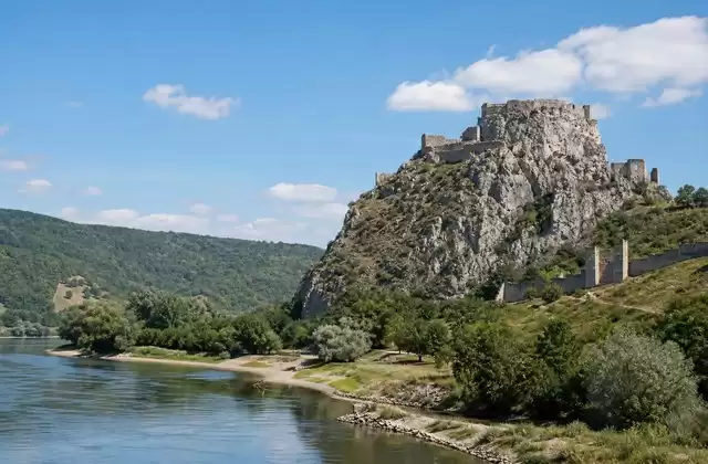 Castillo de Devín