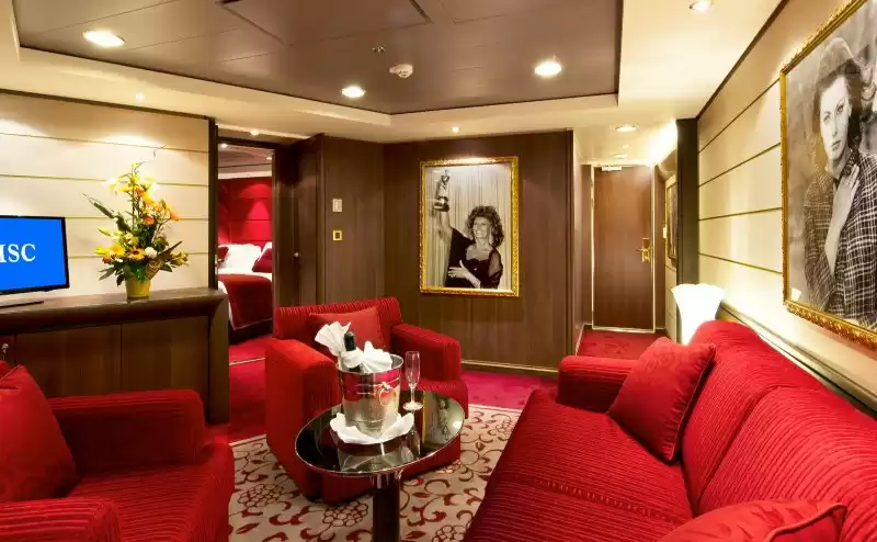 Yacht Club Royal Suite