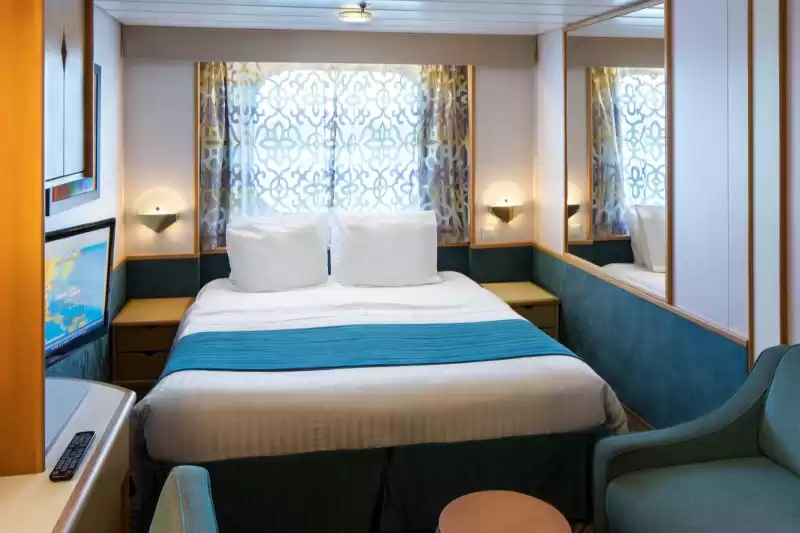 Cabina espaciosa con vista al mar